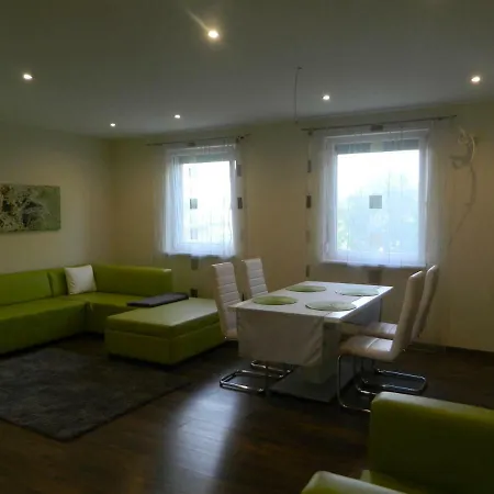 Apartment Greento