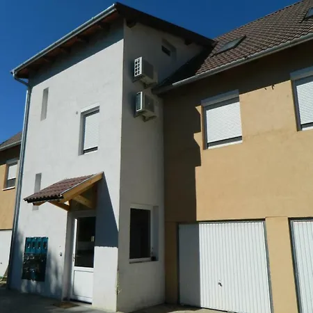 Apartment Greento *
